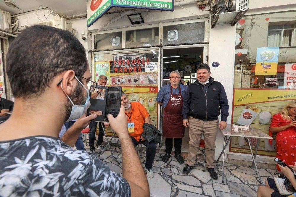 Sosyal medya fenomenleri Buca sokaklarında