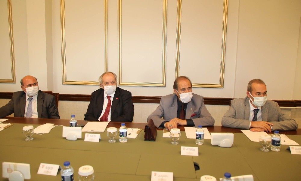 Üniversite öğrencilerine burs müjdesi