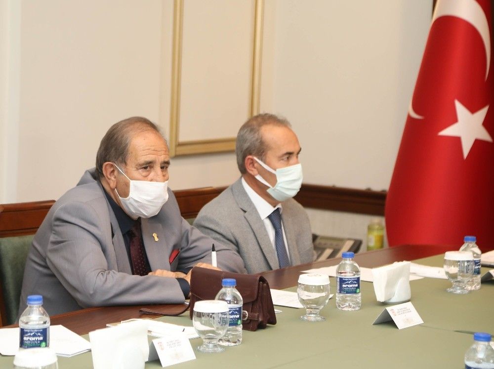 Üniversite öğrencilerine burs müjdesi