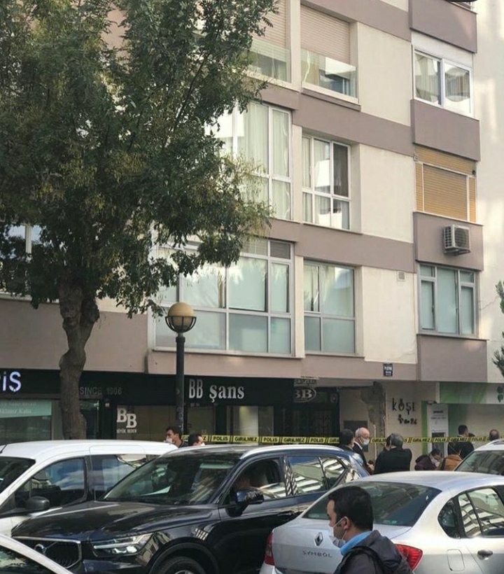 Piriştina'nın apartmanında çökme