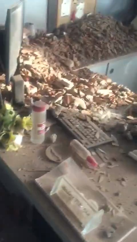 Büyükşehir Belediyesi binasından hasar görüntüleri