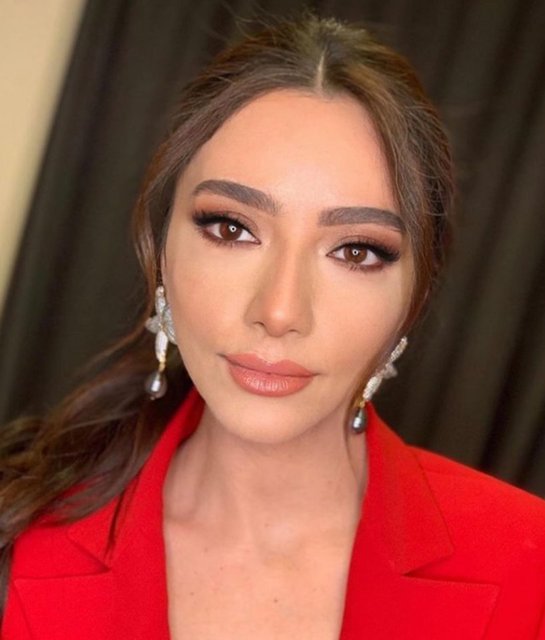 Öykü Gürman, babasına gönderme yaptı