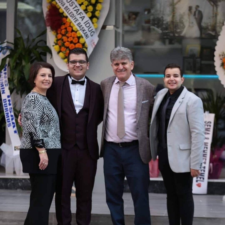 Genç müzisyen koronavirüsten öldü 