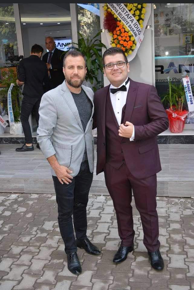 Genç müzisyen koronavirüsten öldü 