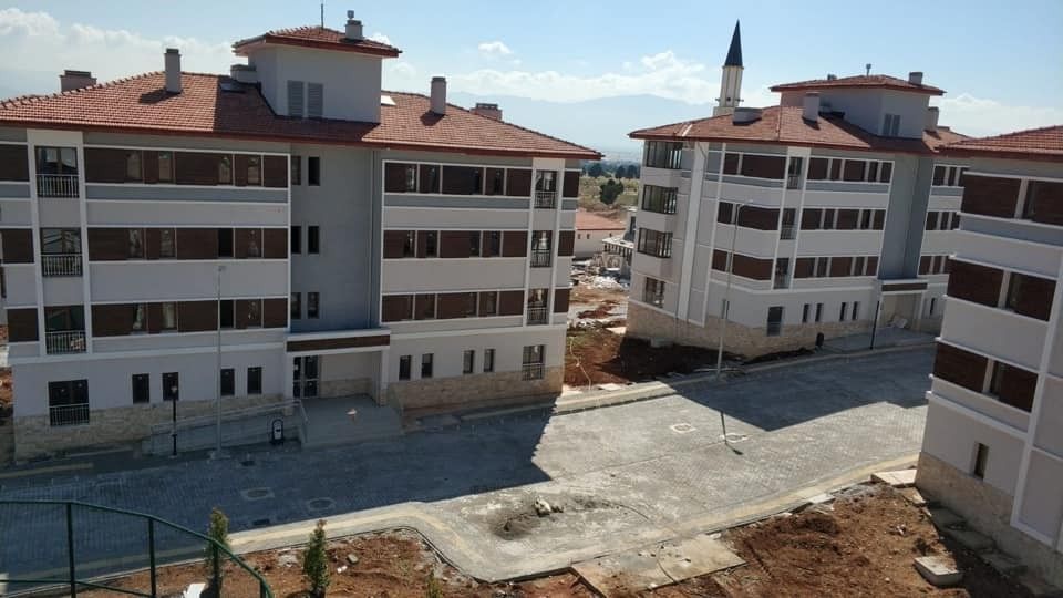 Acıpayam'da deprem evleri sevinci