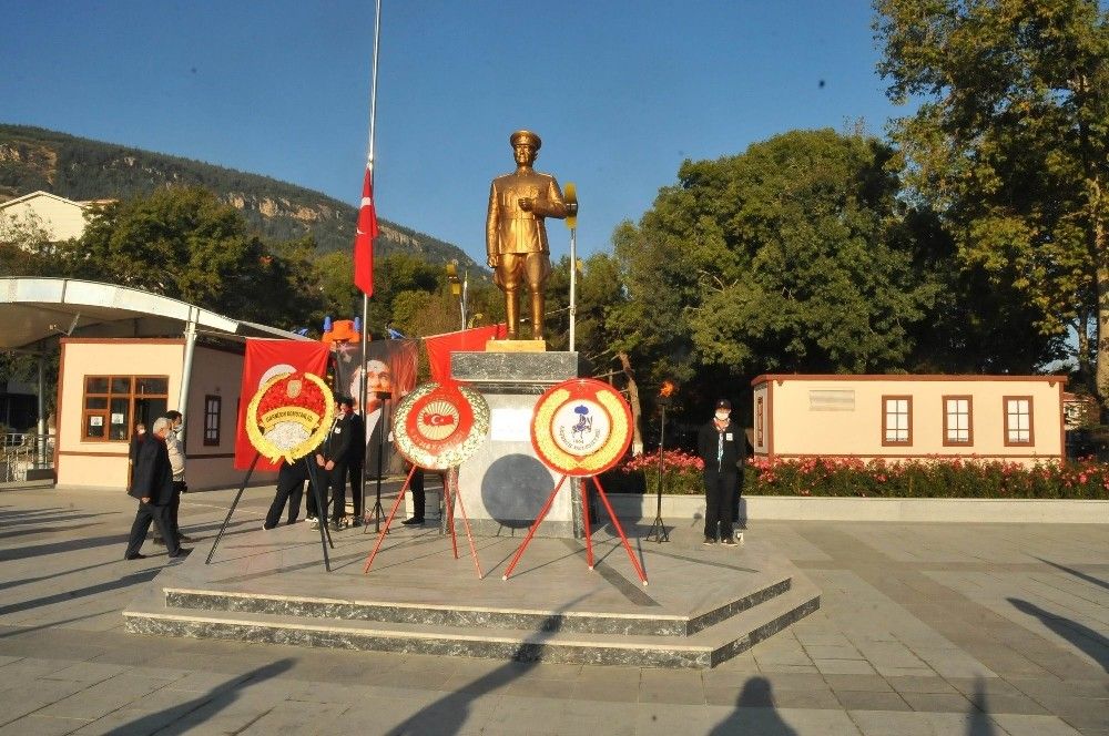 Akşehir'de Atatürk'ü anma etkinliği