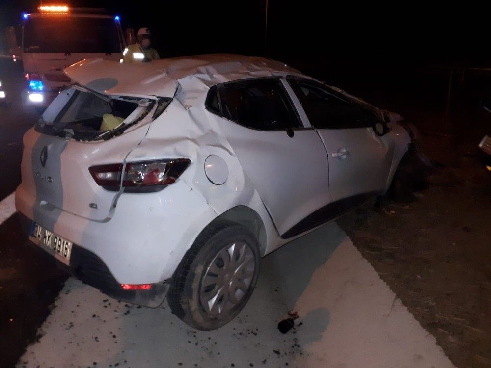 Aliağa'da otomobil takla attı: 1 ölü