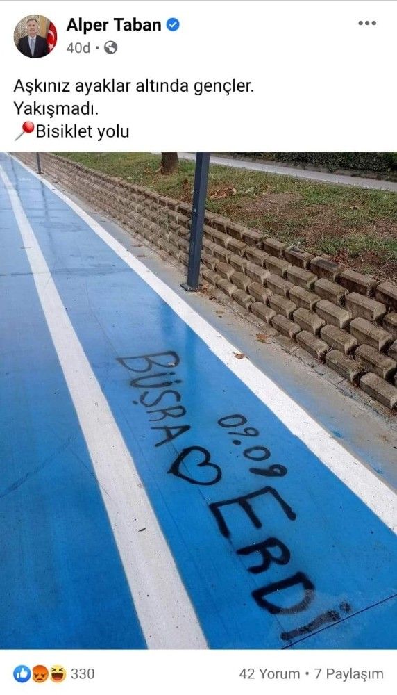 "Aşkınız ayaklar altında gençler"