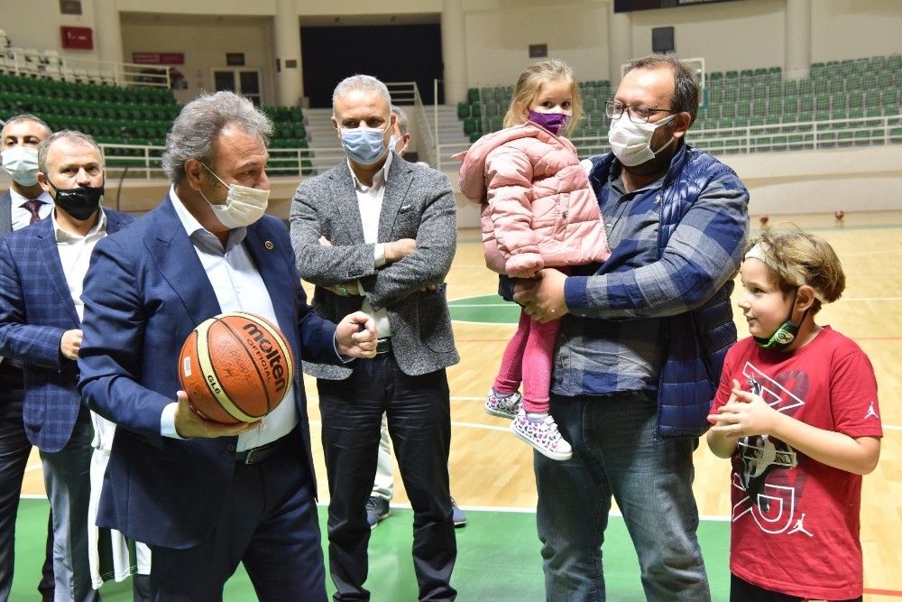 Ayda antrenmana konuk oldu