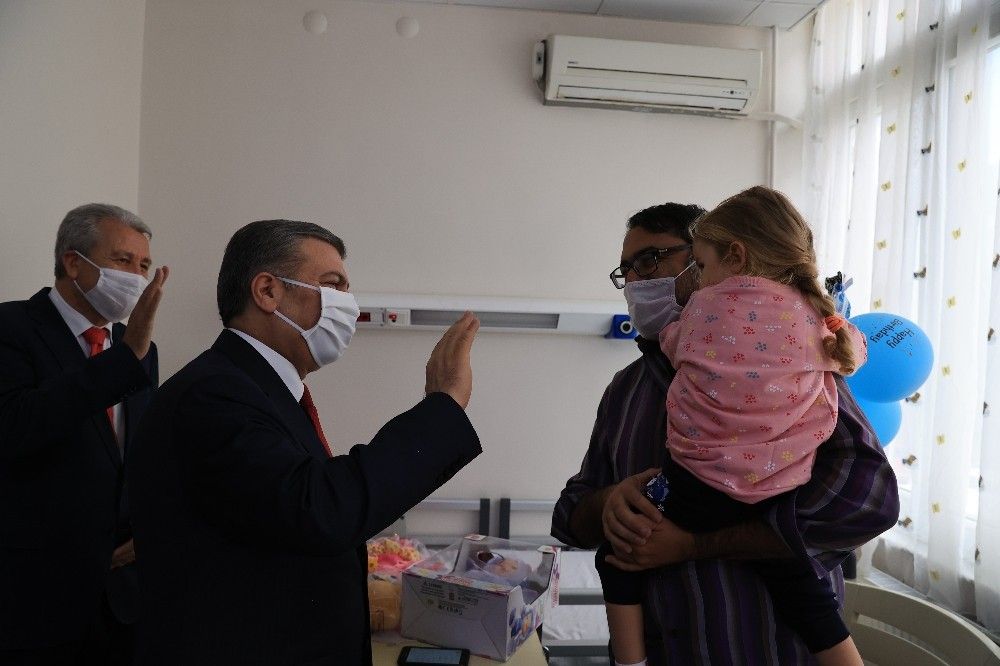 Ayda, Sağlık Bakanı Koca'dan oyuncak maymun istedi