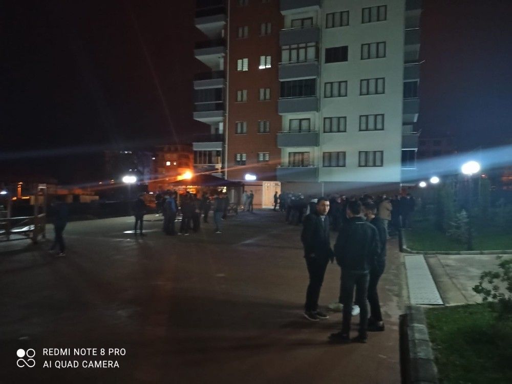 Belediye Başkanı, çay ocağı işletmecisini vurdu