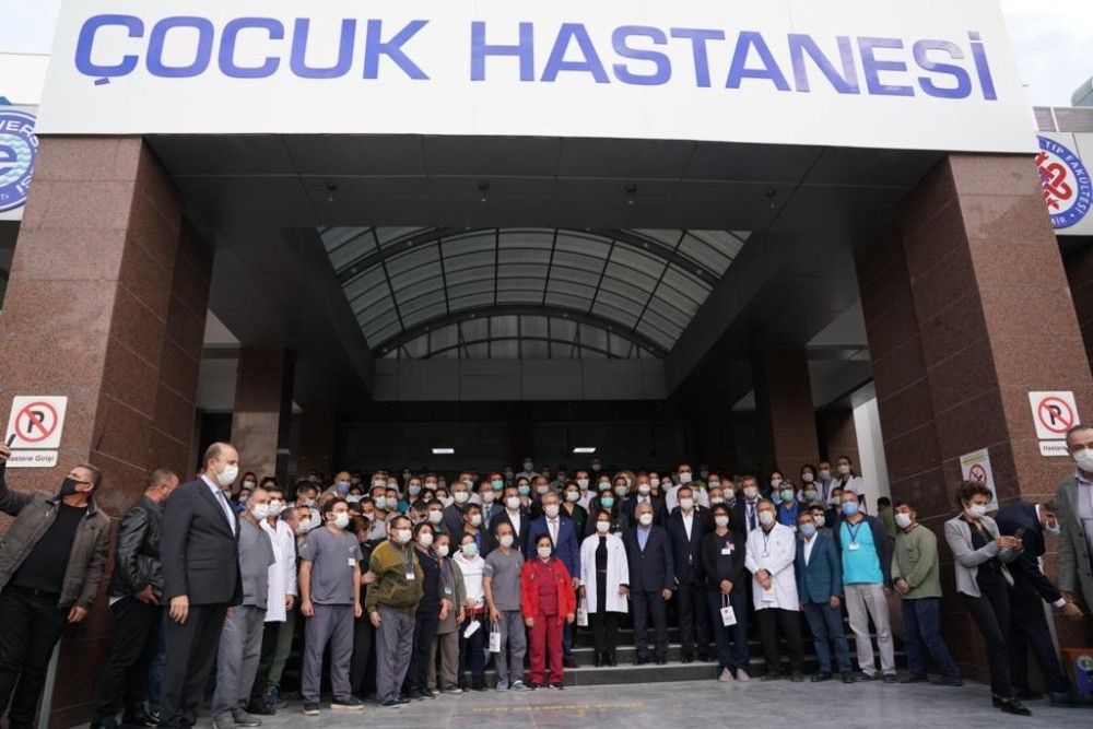 Binali Yıldırım'dan sağlık çalışanlarına teşekkür