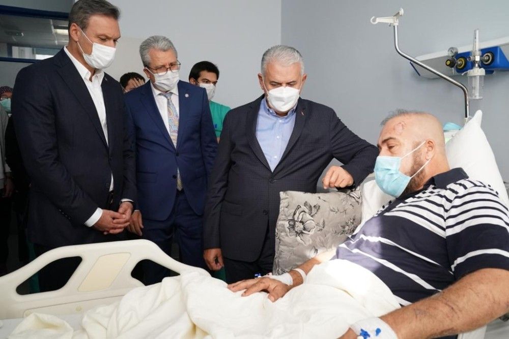 Binali Yıldırım'dan sağlık çalışanlarına teşekkür