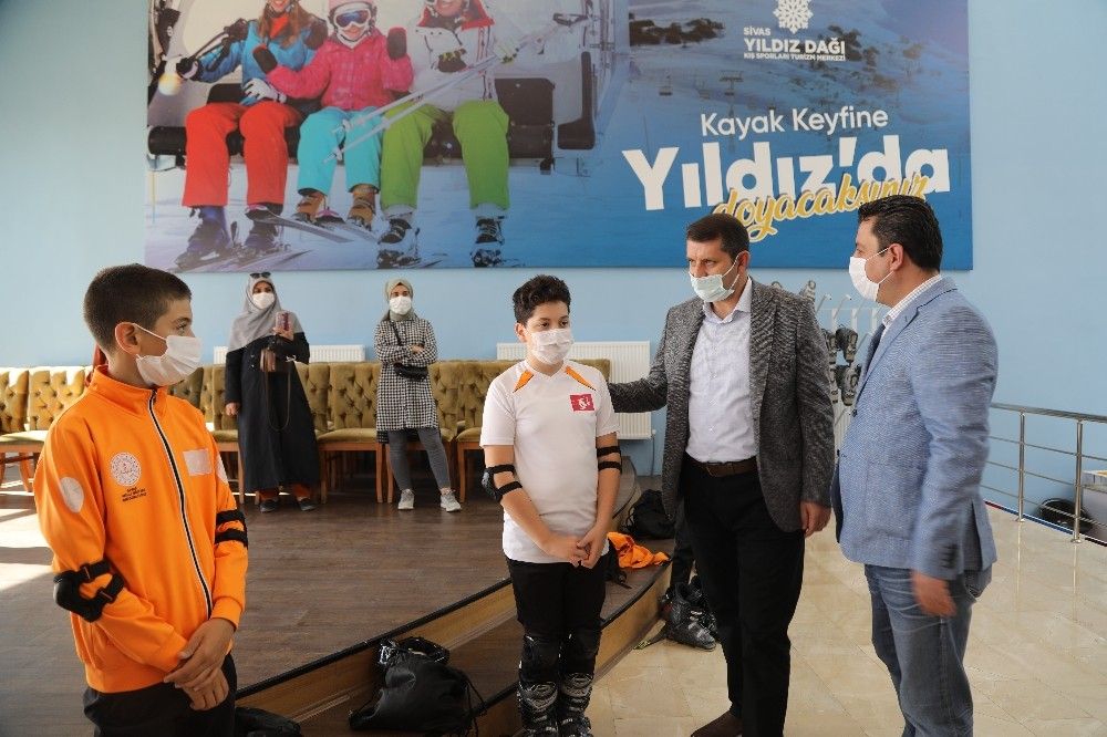 Burada yılın 12 ayı kayak yapılabiliyor