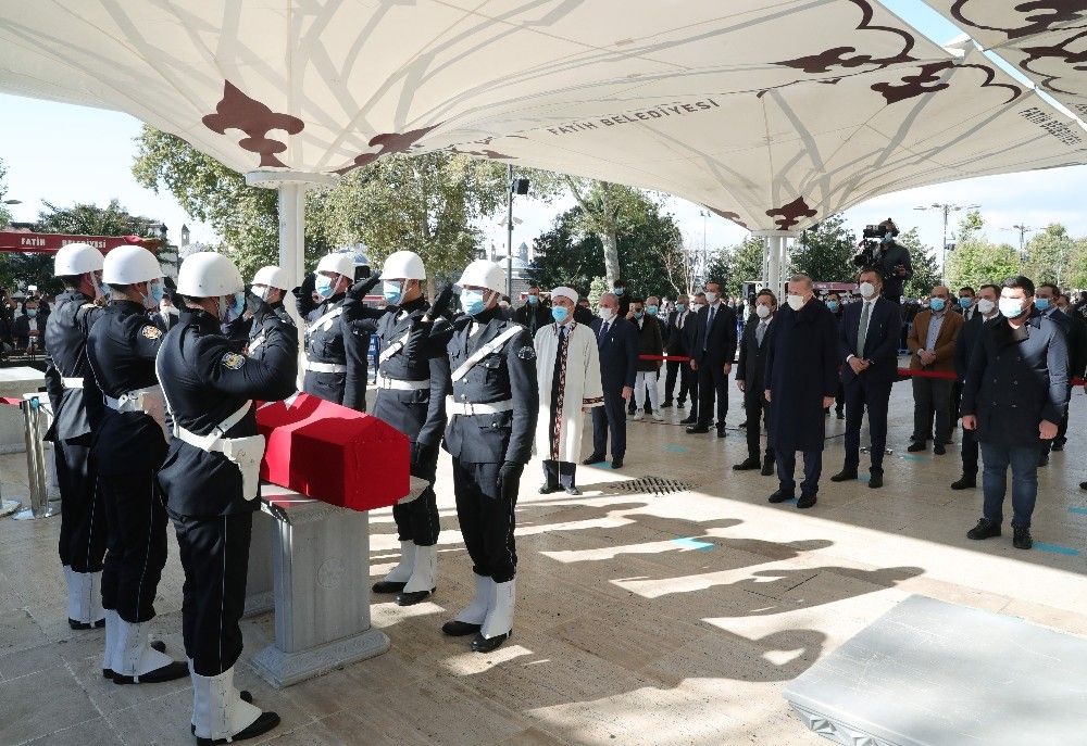 Burhan Kuzu son yolculuğuna uğurlandı