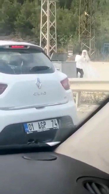 Damat gelini dövdü