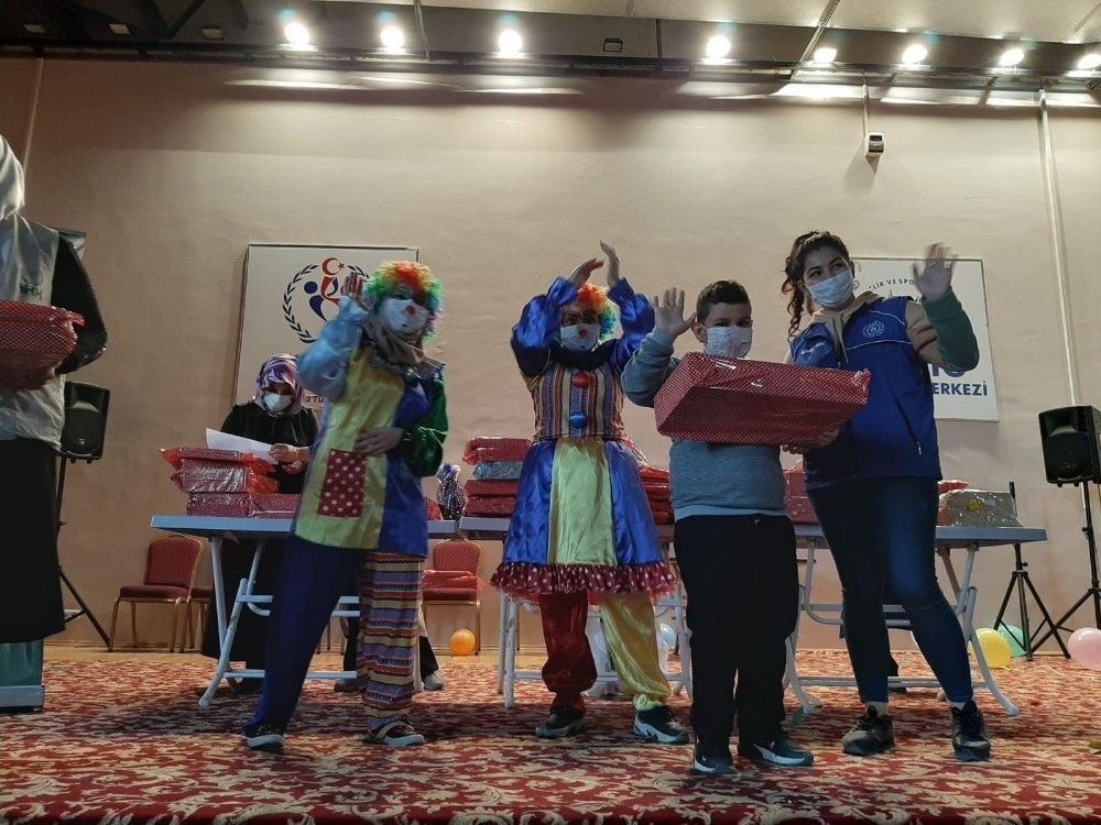 Elazığ'da çocuklar oyuncak şenliği ile eğlendi