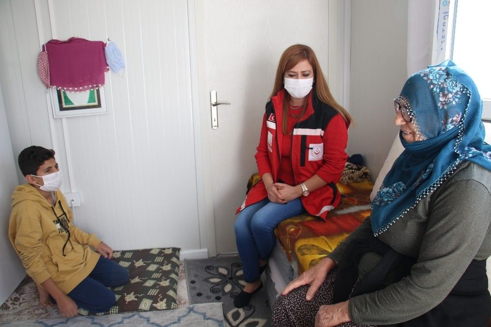 Elazığ'dan İzmir'e içleri ısıtan depremzede kardeşliği