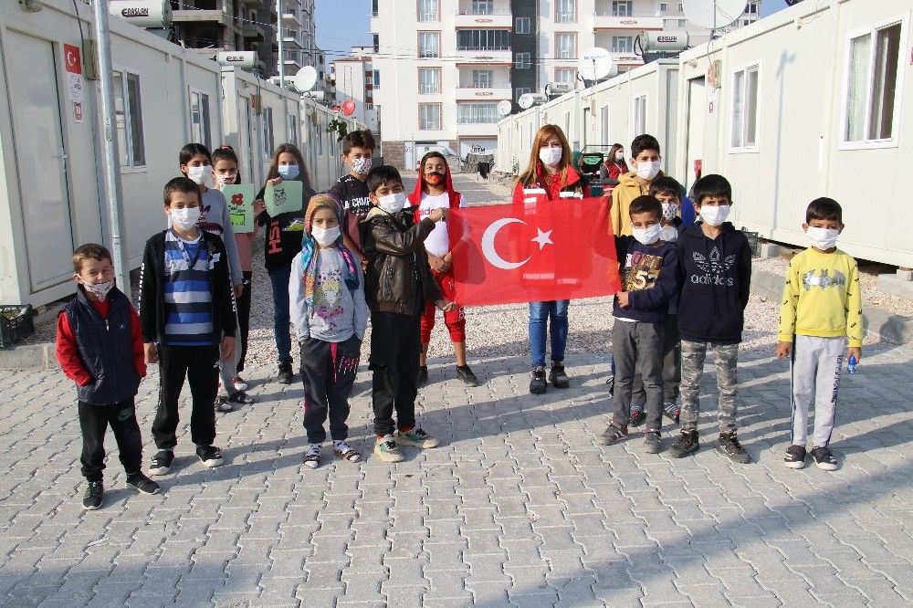 Elazığ'dan İzmir'e içleri ısıtan depremzede kardeşliği
