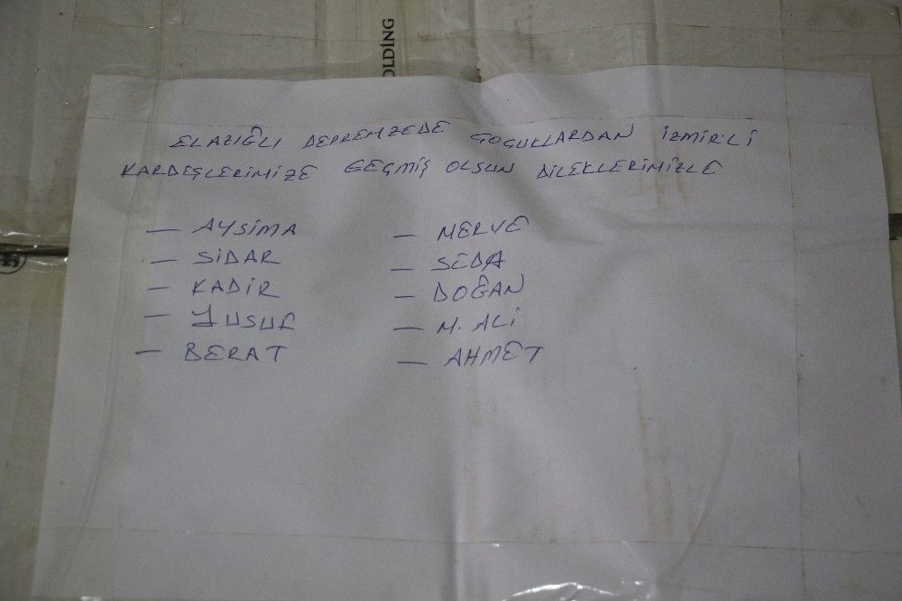 Elazığ'dan İzmir'e içleri ısıtan depremzede kardeşliği