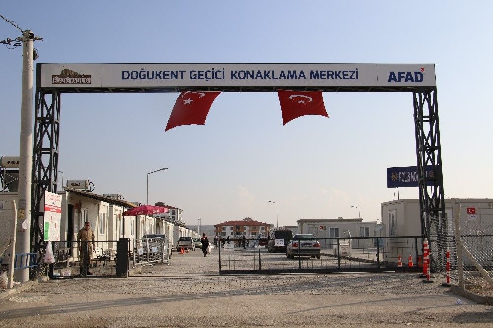 Elazığ'dan İzmir'e içleri ısıtan depremzede kardeşliği