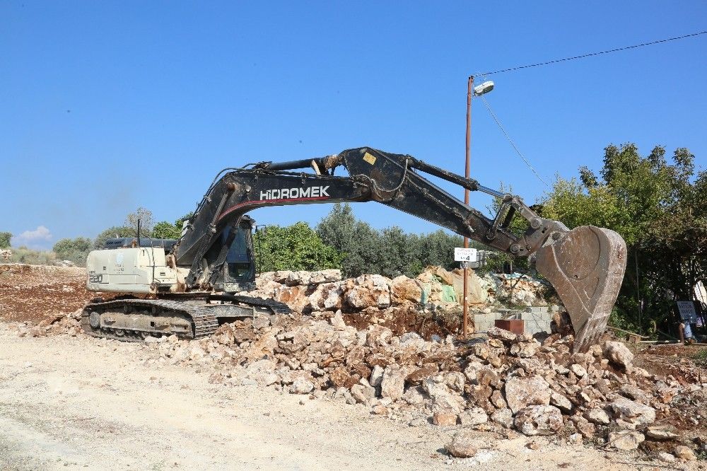 Erdemli'de yeni yollar açılıyor