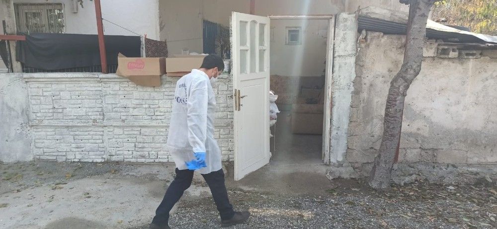 Hain evlat! Annesini bıçaklayarak öldürdü