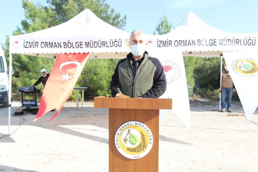 İzmir'de 30 noktada 20 bin fidan toprakla buluştu