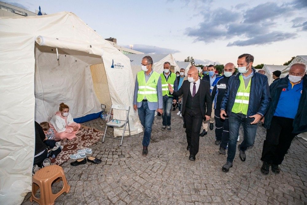 İzmir'de son çadır da bugün kaldırıldı