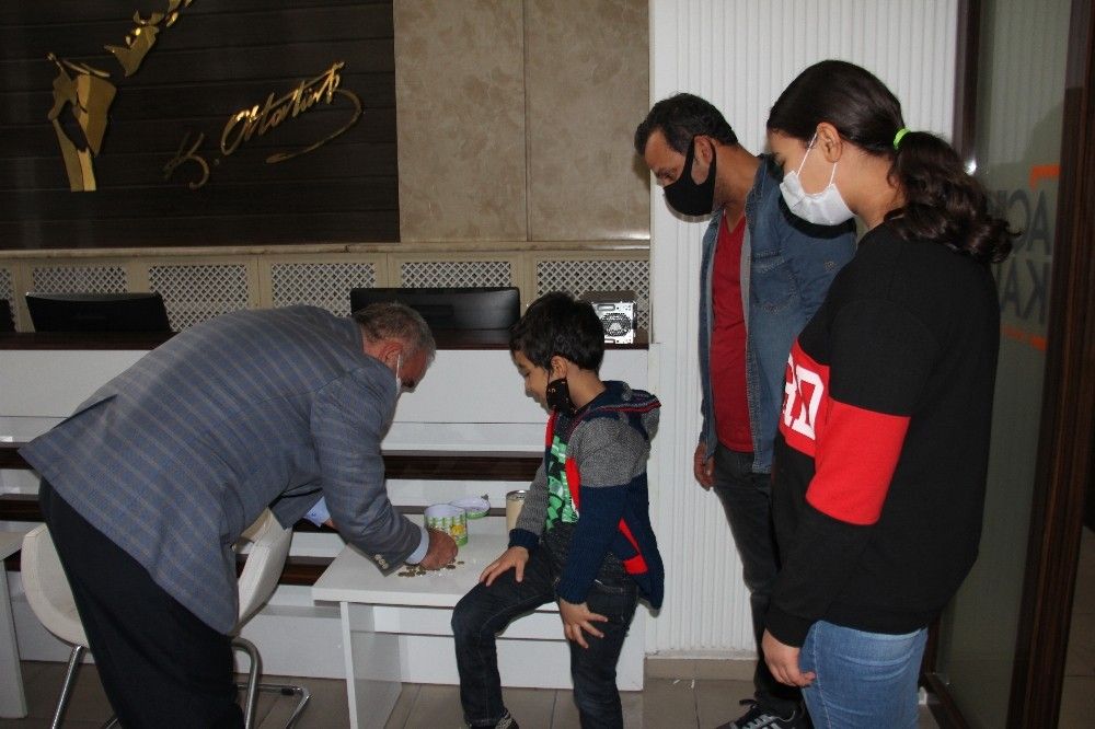 İzmir'e iki kardeşten duygulandıran bağış