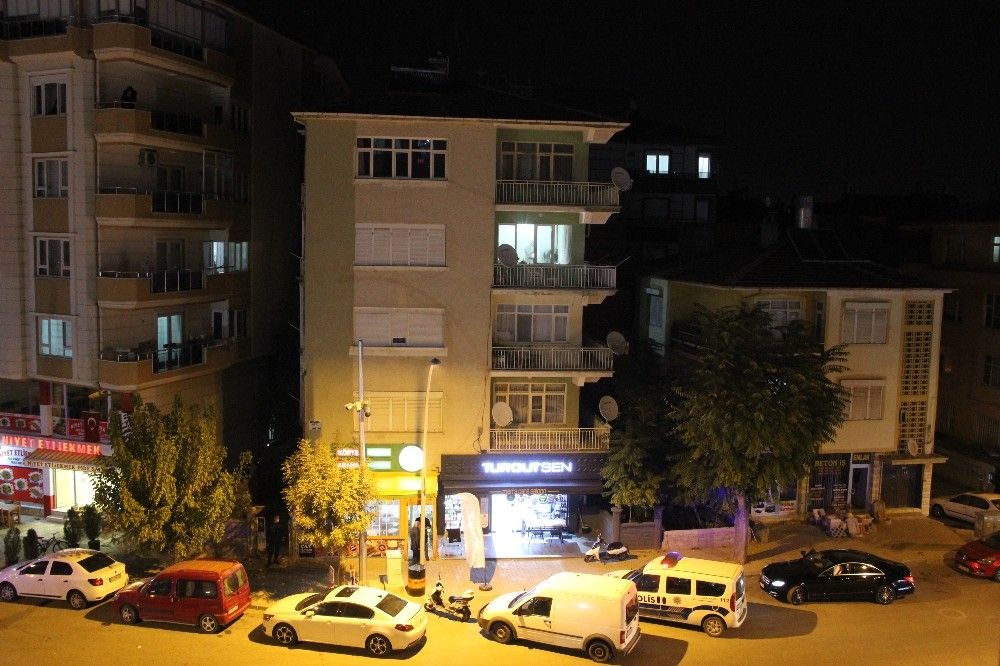 Kalbinden bıçaklanan genç hayatını kaybetti