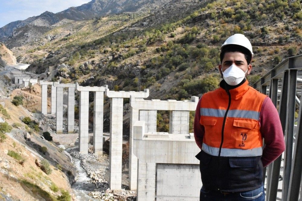 Osman Gazi Köprüsü tekniğiyle Bitlis'te viyadük yapılıyor