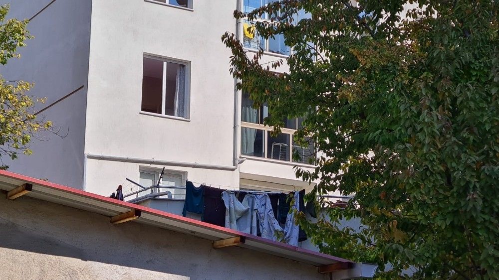 Pencereden düşen yaşlı kadın hayatını kaybetti