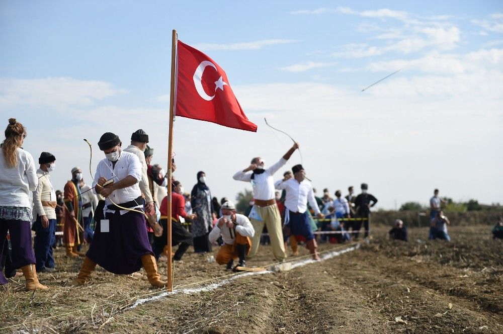 Tarsus'ta okçuluk heyecanı
