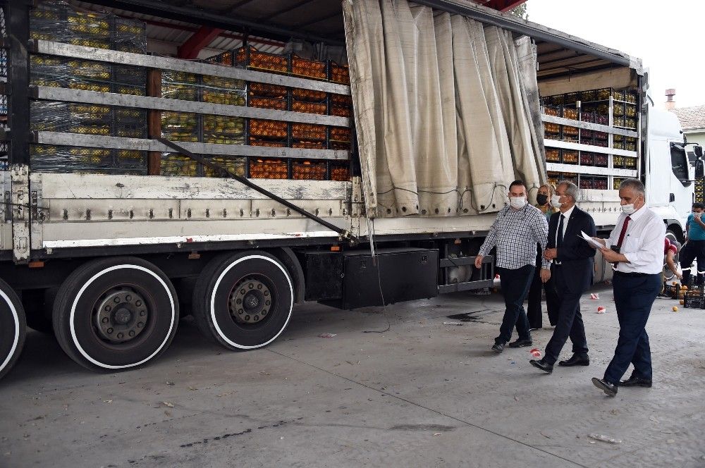 Tarsus'tan İzmir'e 6 TIR'lık yardım