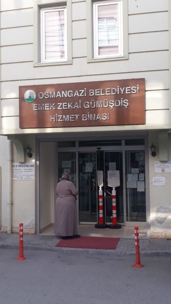 Tüm doktorlar korona çıktı