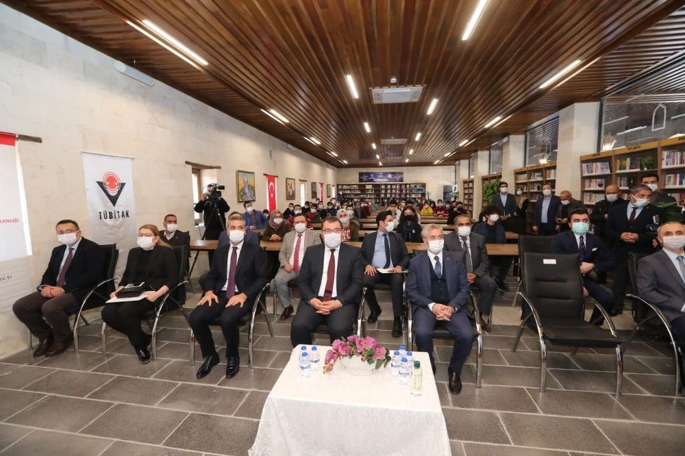 Türkiye'nin Covid-19 aşısı müjdesi