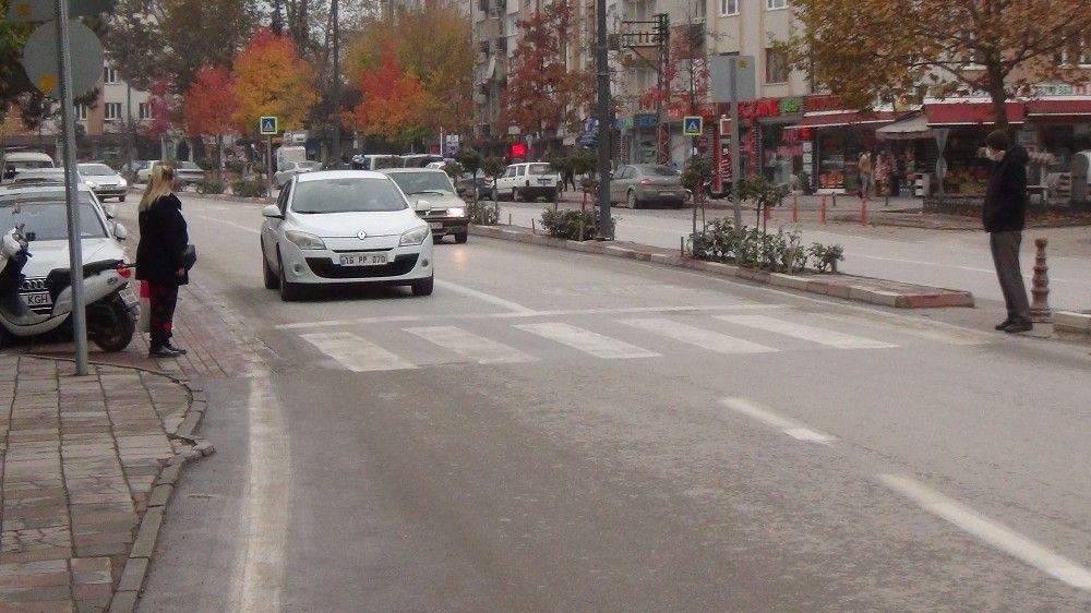 1 saatte 41 araç ihlal etti