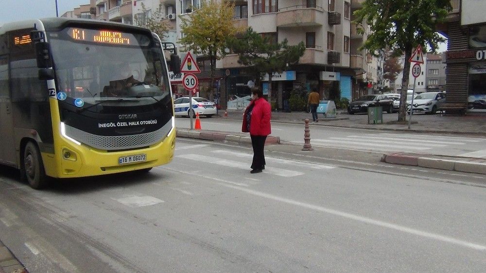 1 saatte 41 araç ihlal etti
