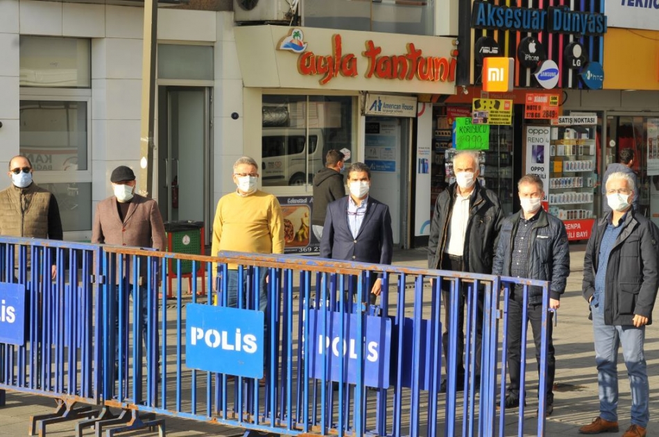 Karşıyaka esnafı: Çarşı kapanmasın