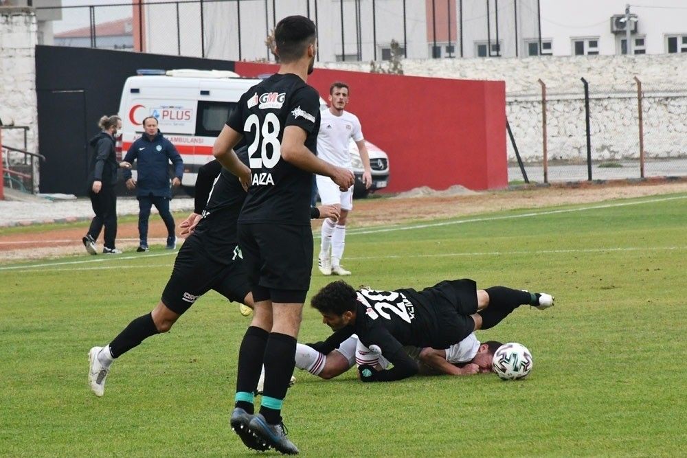 2. Lig: Turgutluspor: 1 - Kırklarelispor: 3