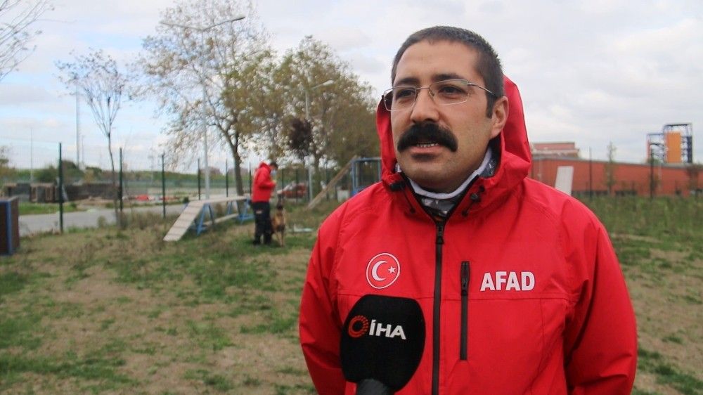 AFAD'ın sınavını geçen köpekler afetlerde görev alıyor