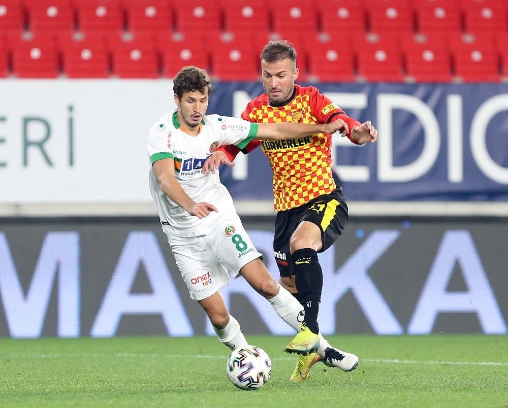 Alanyaspor'a bir darbe de Göztepe'den