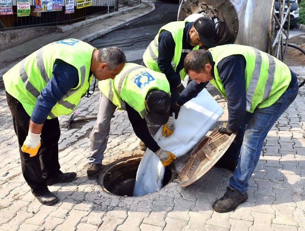 Atık su kanalları kazısız teknolojiyle yenileniyor