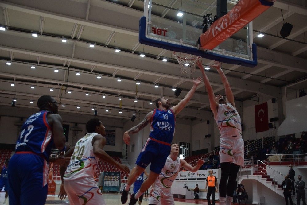 Basketbol Süper Ligi: Aliağa Petkim: 71- Anadolu Efes : 75