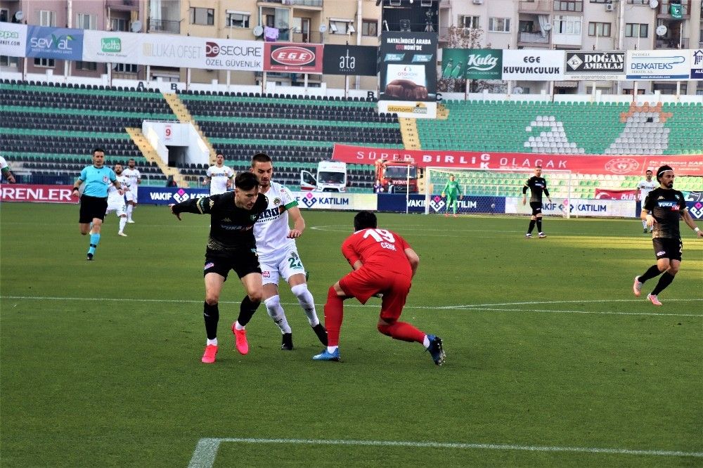 Denizlispor, lider Alanya'yı devirdi