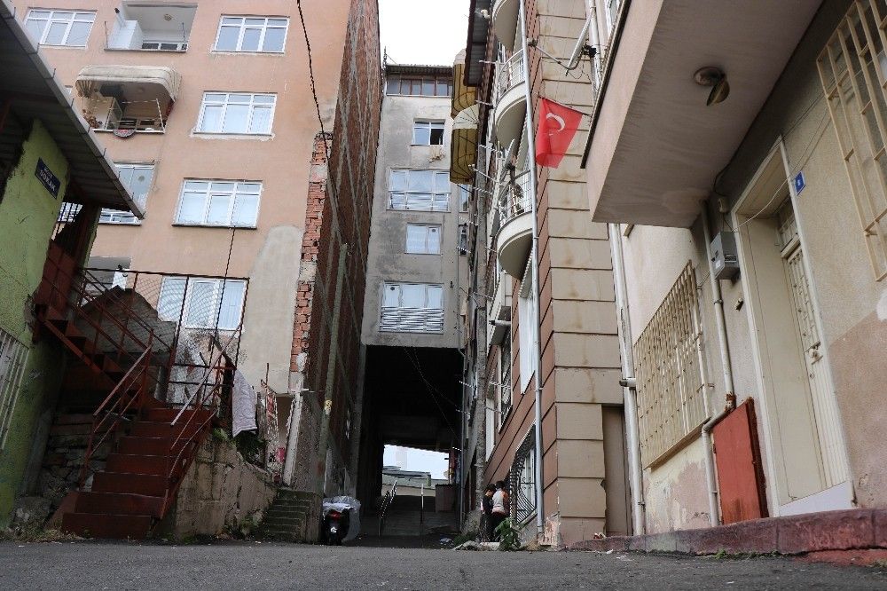 Fıkralara konu olacak apartman