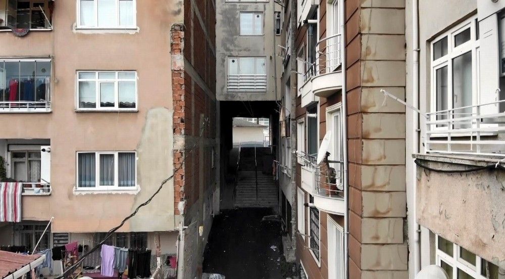 Fıkralara konu olacak apartman