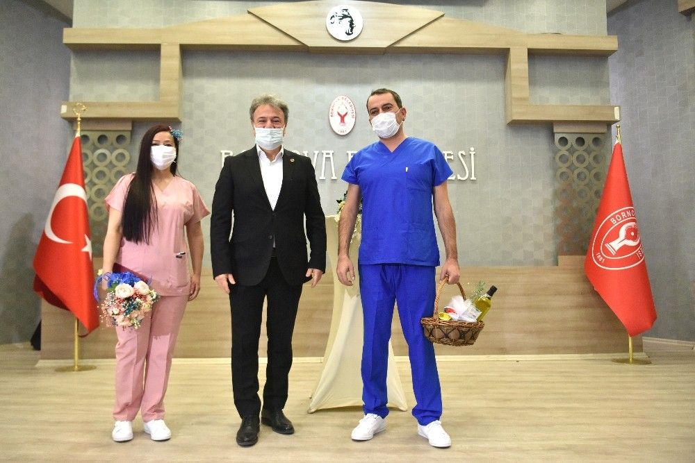 Hemşire önlüğü gelinlik, ambulans gelin arabası