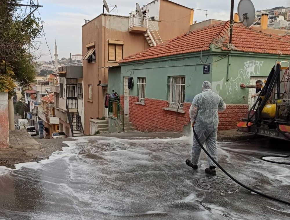 Konak evde, belediye görevde